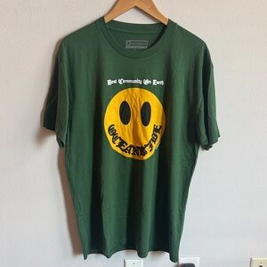 Oceanside Green Tee with Yellow Smiley